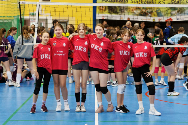 Dziewczęta mini siatkówka