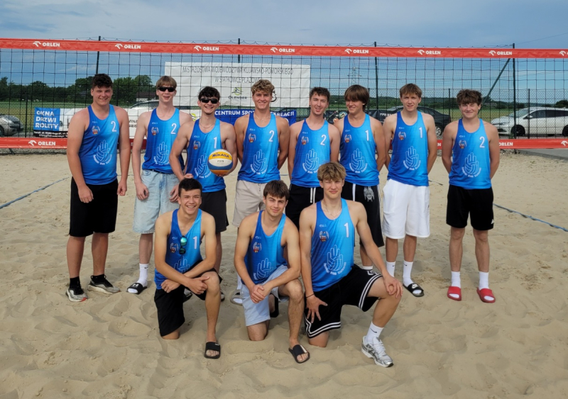 Kadeci Toruńskiego Klubu Siatkarskiego grali w Mistrzostwach Województwa w Siatkówce Plażowej - 21.06.2026